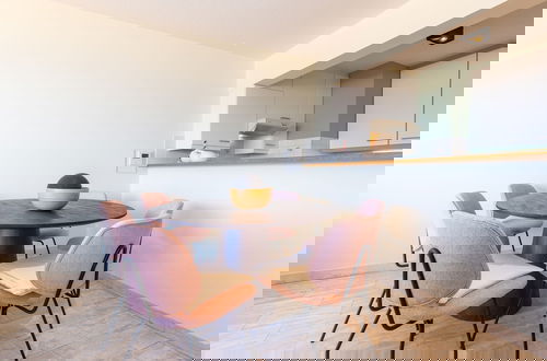 Foto 15 - Spacious Apartment With Terrace