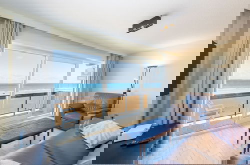 Foto 10 - Spacious Apartment With Terrace