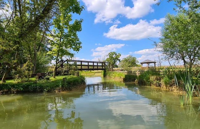 Inviting 1-bed Cabin in Newmarket - Foto 13
