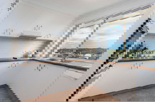 Photo 8 - Marine Mirage - 2 Bedroom Apartment with Beachfront Vibes