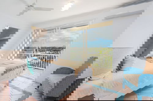 Photo 3 - Marine Mirage - 2 Bedroom Apartment with Beachfront Vibes