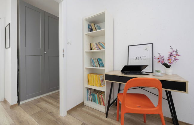 Apartment Near Airport Warsaw by Renters - Foto 8