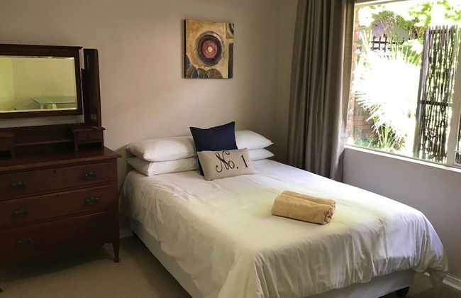 Fully Furnished 3 Bedroom House In in Pentagon Park Bloemfontein - Foto 4