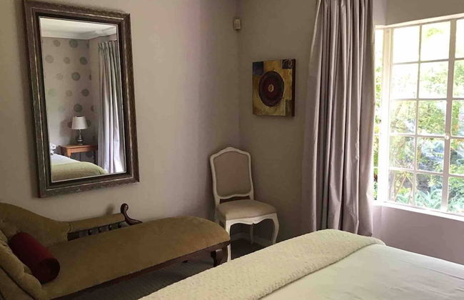Fully Furnished 3 Bedroom House In in Pentagon Park Bloemfontein - Foto 2
