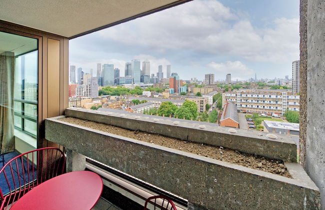 Luxuriant One-bedroom Poplar Apartment - Photo 13