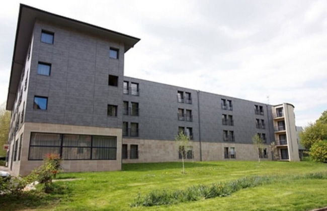 Zenao Appart Hôtel Nevers Quai de Loire - Foto 1