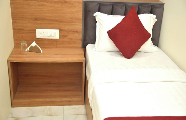 Vogue Cabin Stay Near NESCO - Foto 15