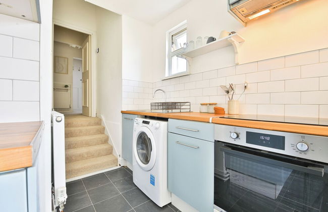 Beautifully Designed 2 Bed Apartment - Foto 16