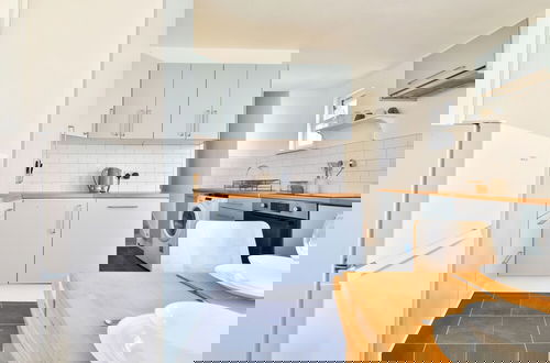 Foto 10 - Beautifully Designed 2 Bed Apartment