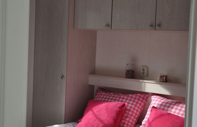 Tidy Furnished Chalet 1 km From a National Park - Foto 3