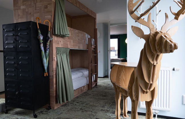 Modern, Trendy Nature Theme Lodge, Near the Sea - Foto 24