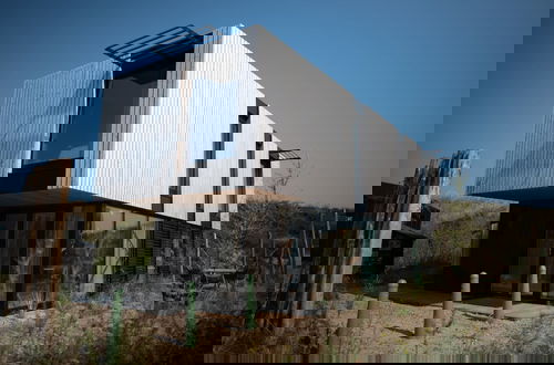 Foto 1 - Modern, Trendy Nature Theme Lodge, Near the Sea