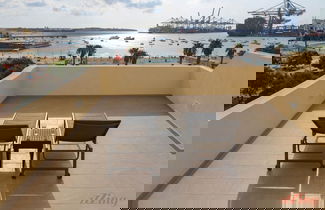 Foto 2 - Luxurious Duplex Seafront Apt With Amazing Views