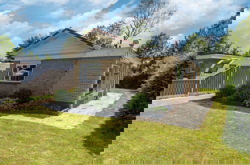 Foto 1 - Holiday Home in Baarland With Garden