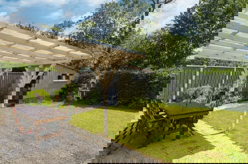 Foto 35 - Holiday Home in Baarland With Garden