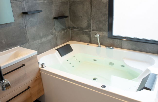 Wellness Bungalow With Whirlpool and Sauna - Foto 9