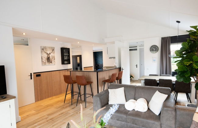 Wellness Bungalow With Whirlpool and Sauna - Foto 8