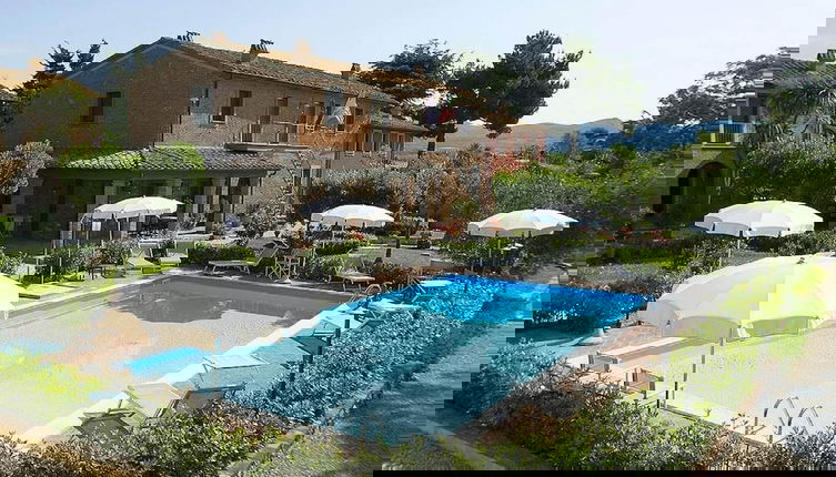 Foto 1 - Tasteful Apartment With Shared Pool