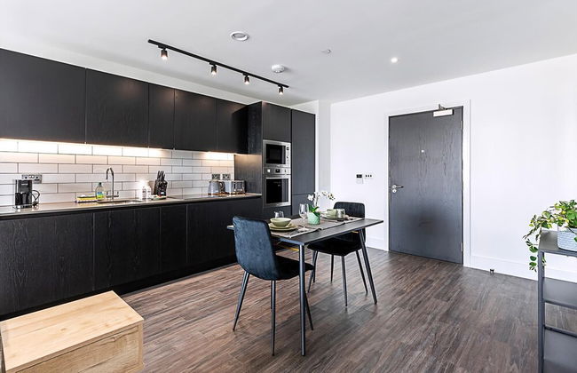 Sky-High Studio with Stunning Views - Foto 13