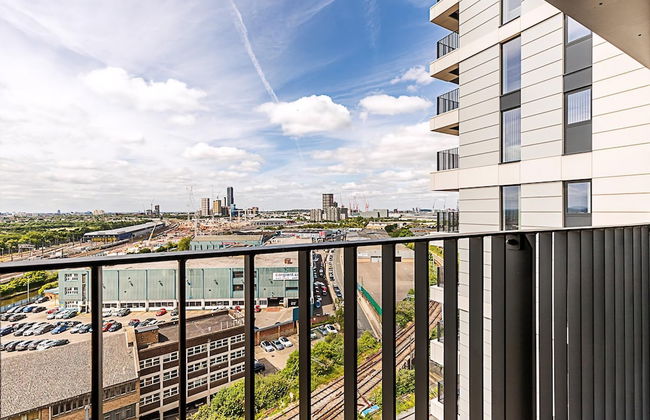 Sky-High Studio with Stunning Views - Foto 11