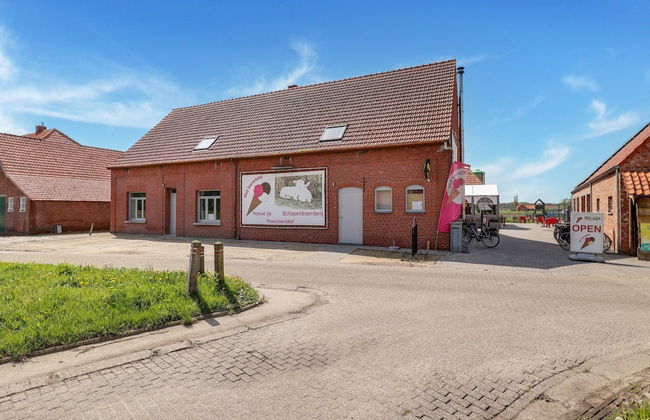 Cottage on Sheep Farm With Gelateria - Photo 1