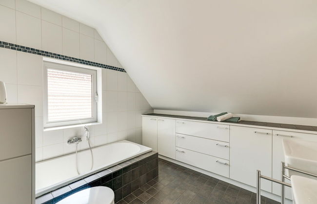 Cottage on Sheep Farm With Gelateria - Photo 15