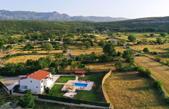 Villa Solis - Luxury With Pool - H - Photo 37