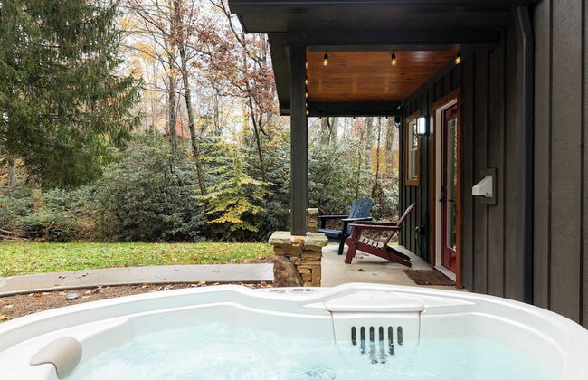Bears Place by Avantstay Cozy Mountain Cabin in Brevard + Firepit - Photo 9