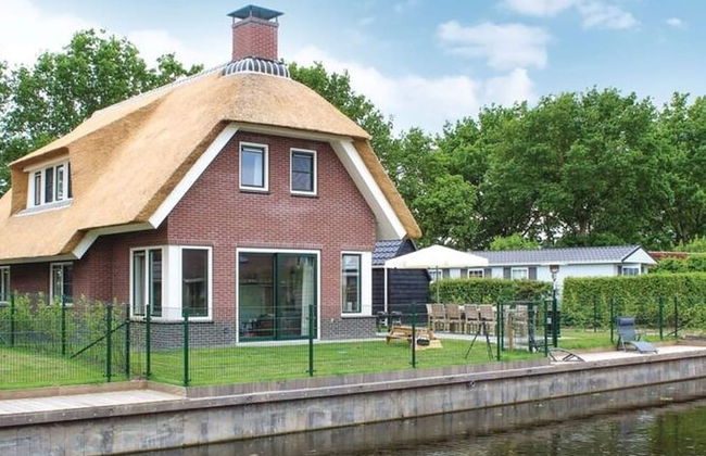 Villa in Friesland With Waterfront Garden - Foto 1