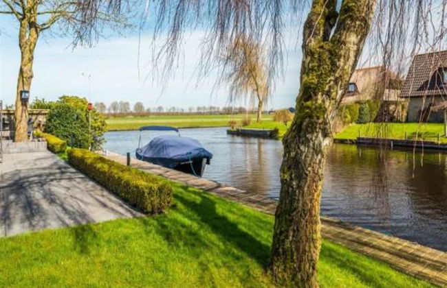 Villa in Friesland With Waterfront Garden - Foto 22