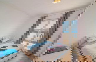 Foto 2 - Apartment Stipic Omis - Three Bedroom Apartment With Terrace