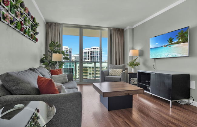 Spectacular Bay View 1bd 2baths in Grove - Photo 17