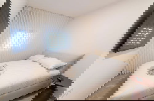 Foto 4 - O&O - 2 BR Stylish & Modern Apartment