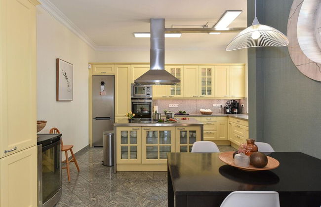 Belvilla by OYO Villa Doramas 12 pax - Foto 14