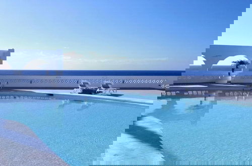 Foto 1 - Luxurious Ocean Front Holiday Home