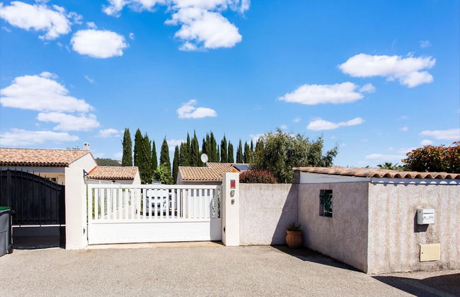 Beautiful Holiday Home With Swimming Pool - Foto 35