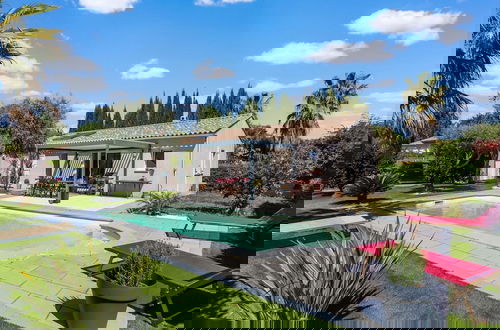 Foto 1 - Beautiful Holiday Home With Swimming Pool