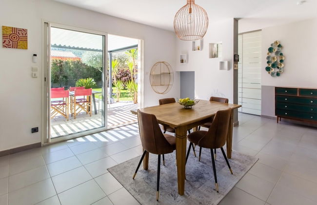 Beautiful Holiday Home With Swimming Pool - Foto 29