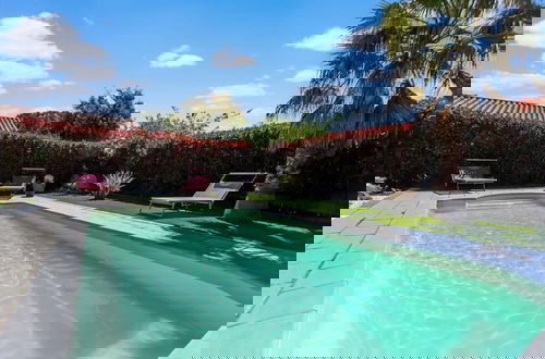 Foto 25 - Beautiful Holiday Home With Swimming Pool