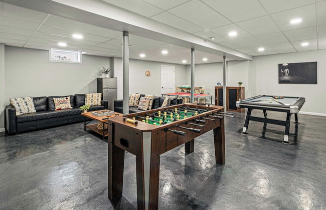 Laker's Pointe by Avantstay Lakefront Private Peninsula Hot Tub, Game Room - Photo 19