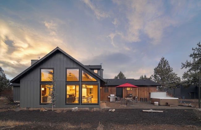 The Gem Estate by Avantstay Modern Farmhouse w/ Lavender Fields + Hot Tub - Foto 1