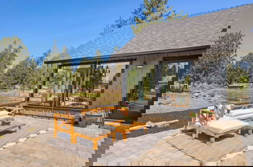 Photo 3 - The Gem Estate by Avantstay Modern Farmhouse w/ Lavender Fields + Hot Tub