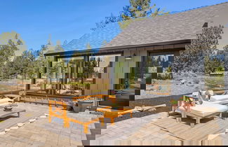 Photo 3 - The Gem Estate by Avantstay Modern Farmhouse w/ Lavender Fields + Hot Tub