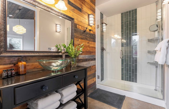 The Gem Estate by Avantstay Modern Farmhouse w/ Lavender Fields + Hot Tub - Foto 5