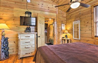 Photo 3 - Rustic Pigeon Forge Cabin w/ Hot Tub: Near Town