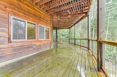 Foto 8 - 'grizzly Tower' Packwood Cabin w/ Forest Views