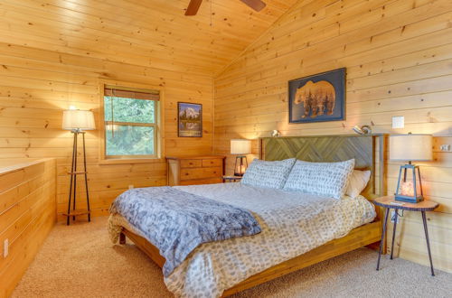 Photo 5 - 'grizzly Tower' Packwood Cabin w/ Forest Views