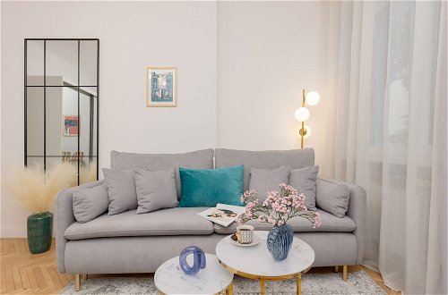 Photo 1 - Sweet & Stylish Apartment by Renters