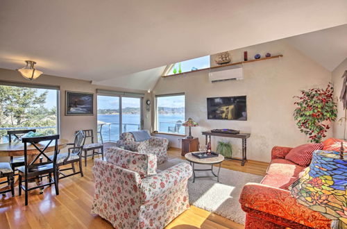 Photo 11 - Waldport Beach House w/ Loft, Grill & Ocean Views