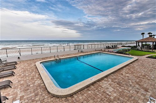 Foto 16 - Oceanfront Daytona Beach Condo w/ View & Pool